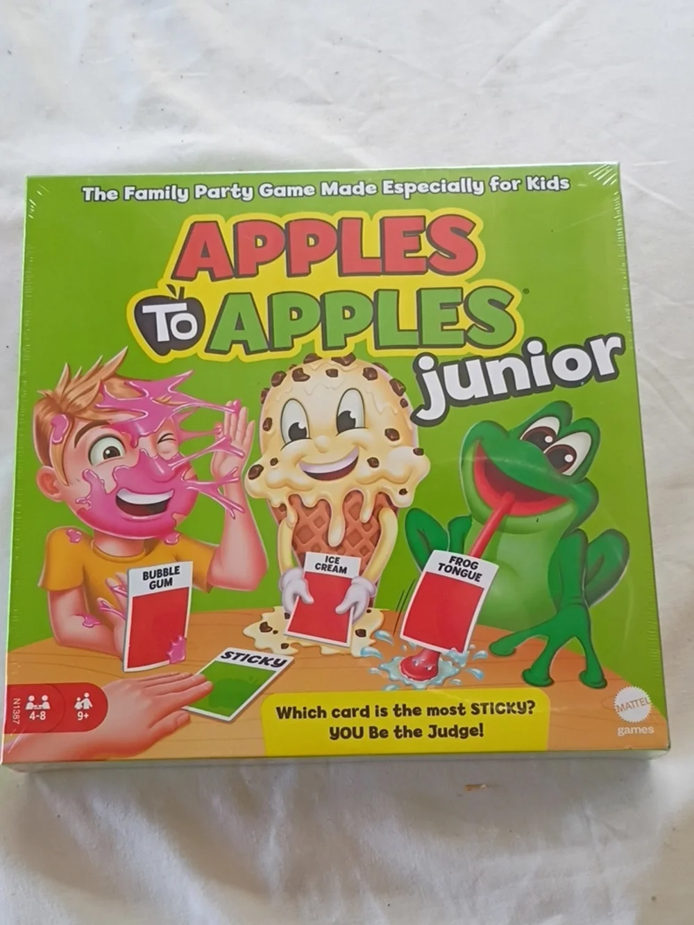 NEW Mattel Apples to Apples Junior Family Party Game Ages 9+ 4-8 Players